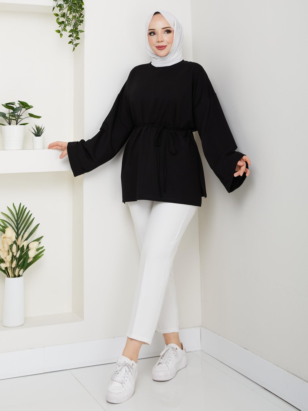 Lina Oversize Sweatshirt Yandan Yırtmaçlı Kuşaklı Model | Siyah