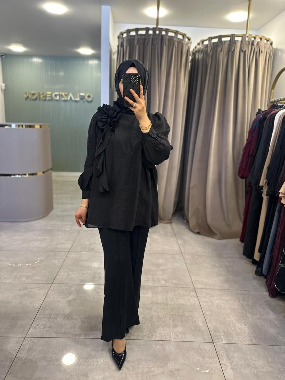 Nuss Omuzdan Büzgü Detaylı Gömlek Siyah 26Y 3011