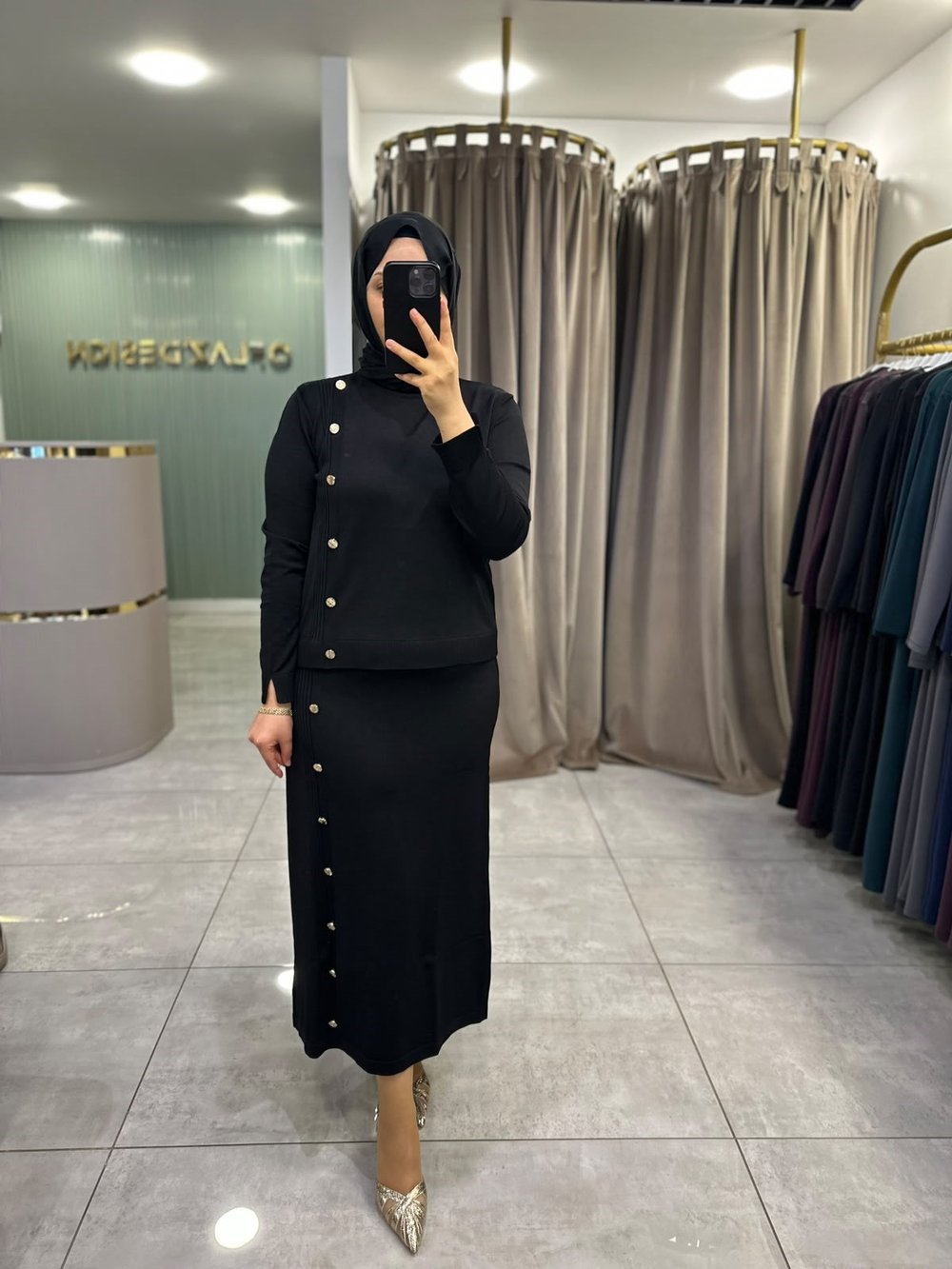 Nuss Yandan Düğmeli Triko Etekli Takım Siyah 27K 704