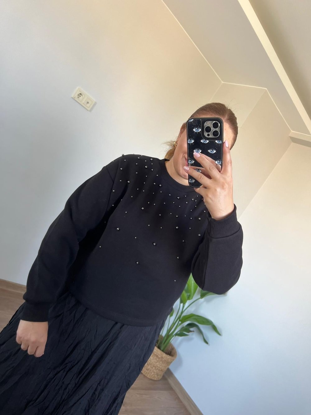 Boncuk Detaylı Sweatshirt