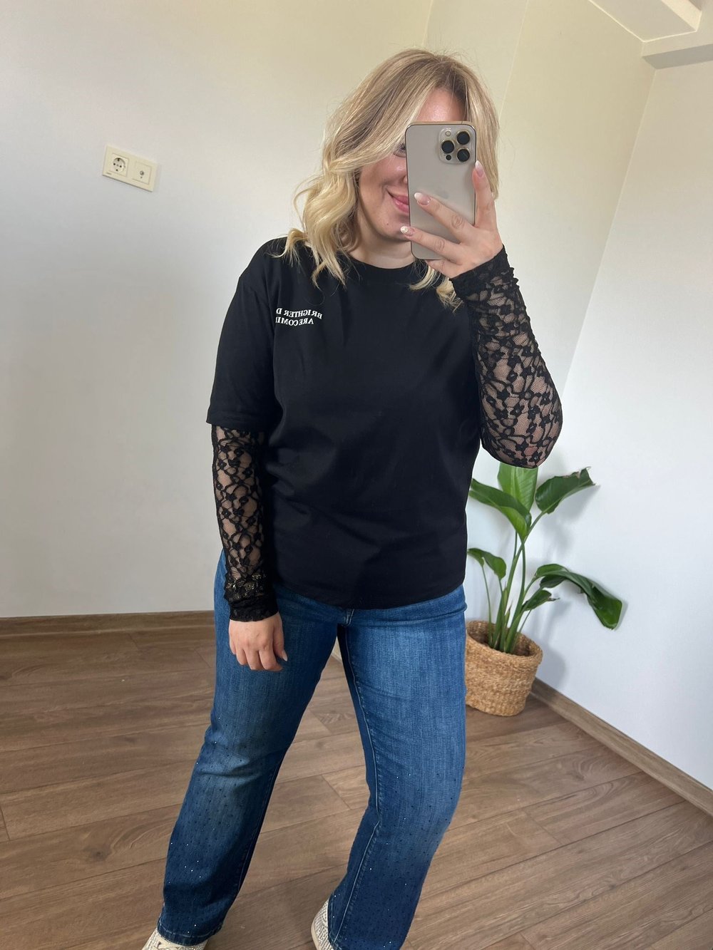 Kolları Dantelli Tshirt (Siyah) 