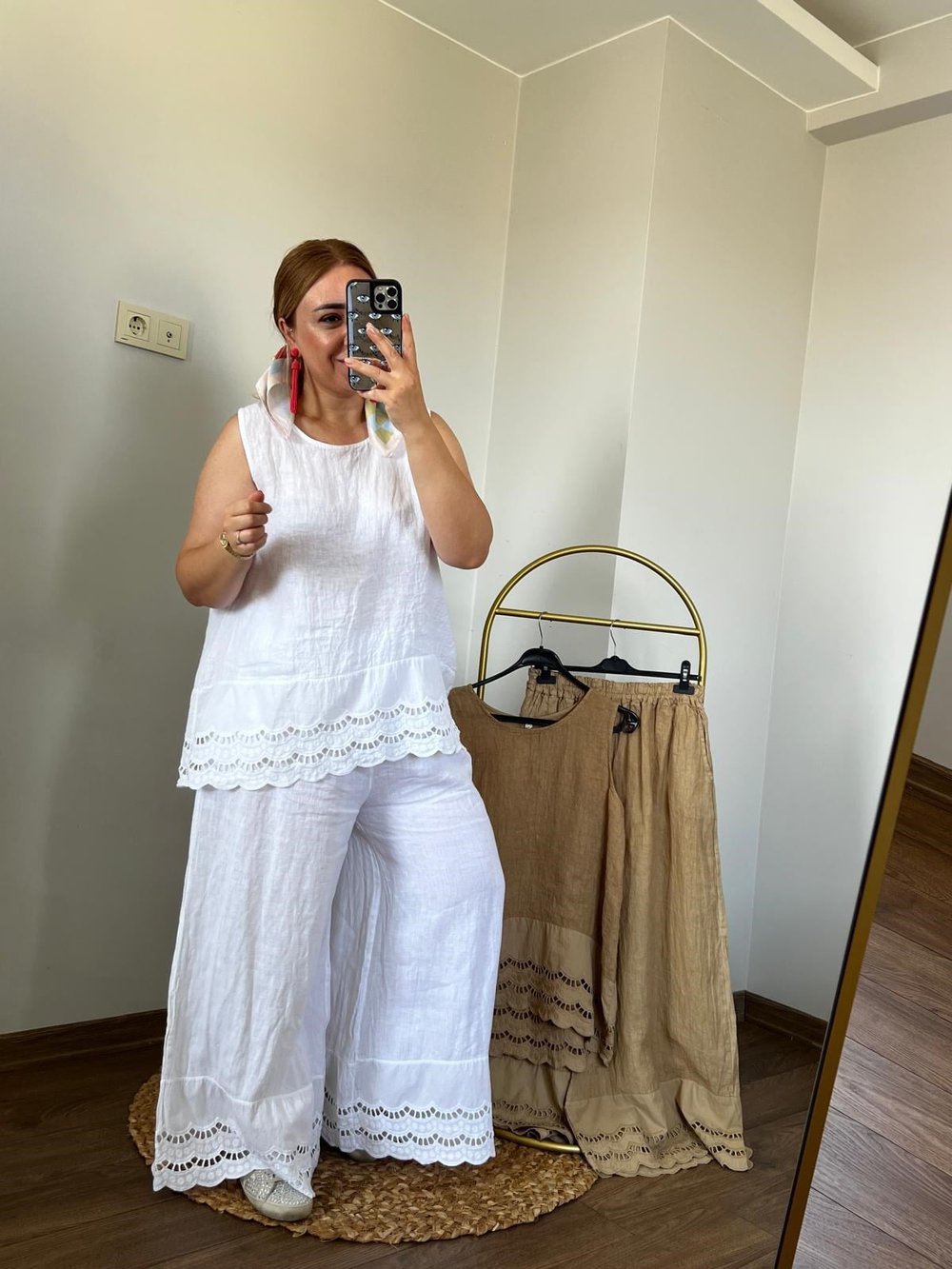 Paçası Fisto Detaylı İtalyan Keten Pantolon (Beyaz) 