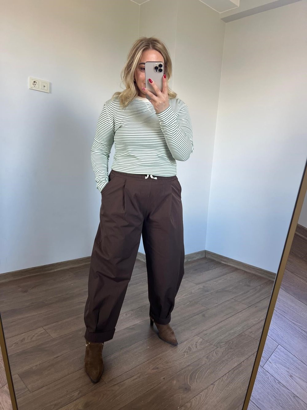Pamuk Dokulu Bağcıklı Baggy Pantolon (Kahve)  