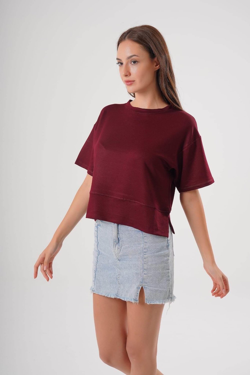 Bisiklet Yaka Yanı Yırtmaçlı Tshirt