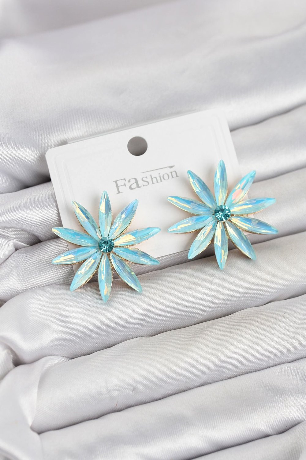 Buz Mavisi Kristal Taşlı Lotus Model Kadın Küpe