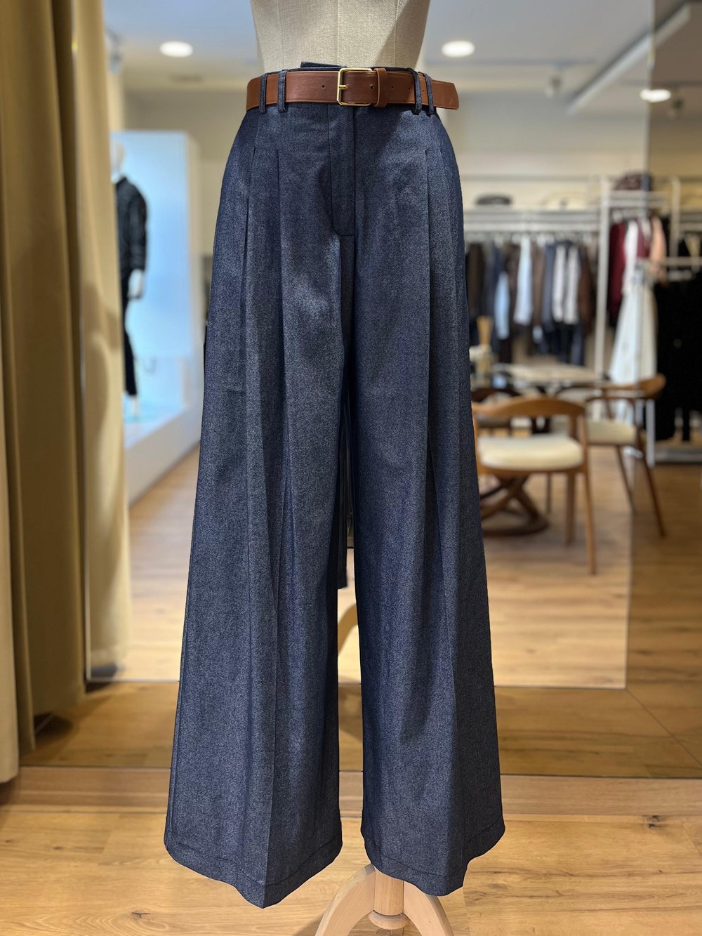 Kemer Aksesuarlı Denim Pantolon