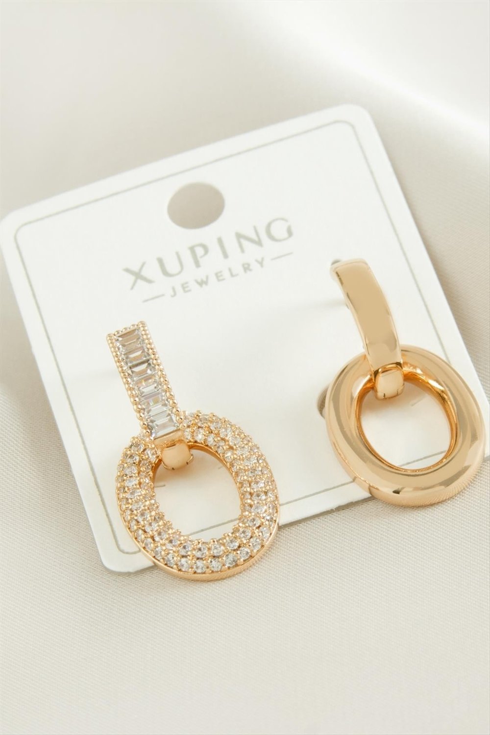 Xuping Zirkon Taşlı Lüks Çelik Küpe