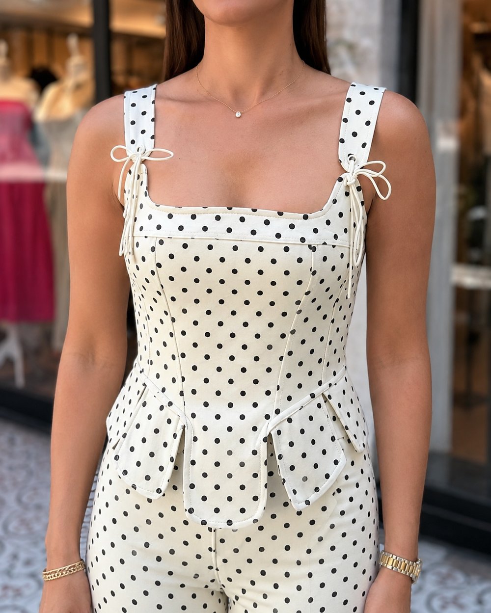 Ekru Siyah Puantiyeli Fiyonk Askılı Peplum Büstiyer