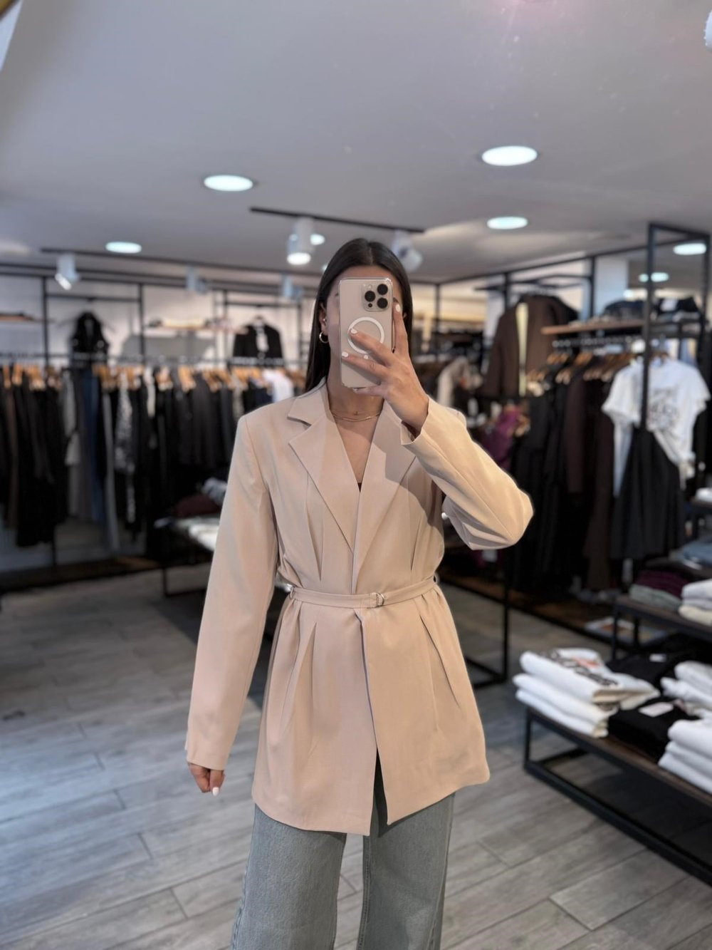 Krem Kemer Detaylı Oversize Kadın Blazer Ceket