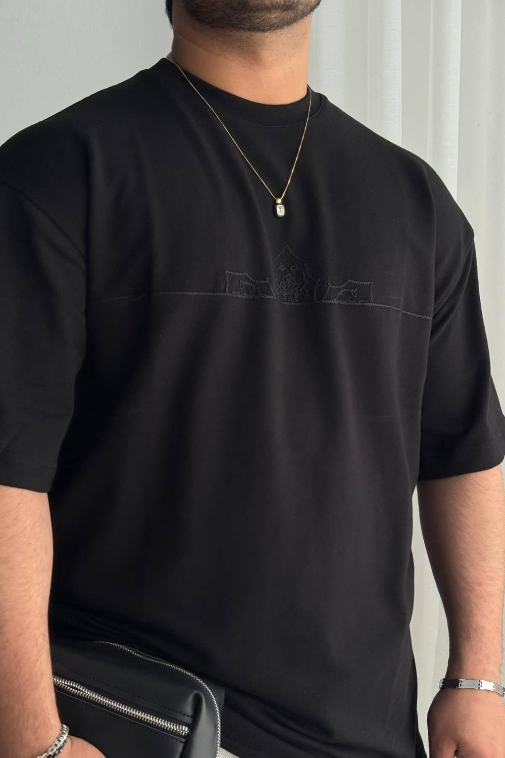 Siyah Nakışlı T-shirt