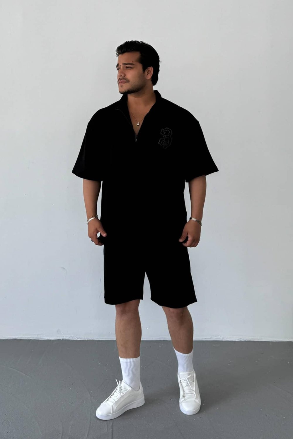 Siyah Sırt Detaylı Oversize T-shirt