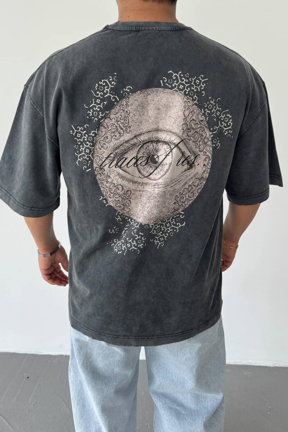 Yüksek Kalite Sırt Baskı Detaylı T-shirt