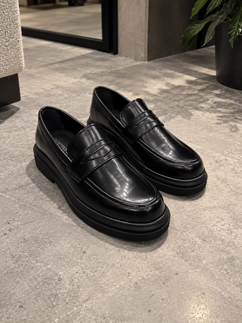 Siyah Kalın Taban Loafer