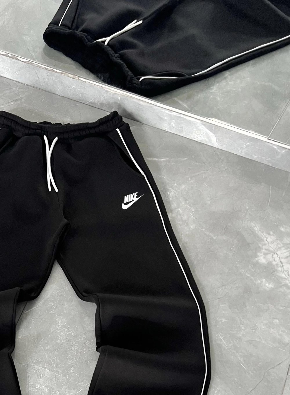 Siyah Biyeli Nike Eşofman
