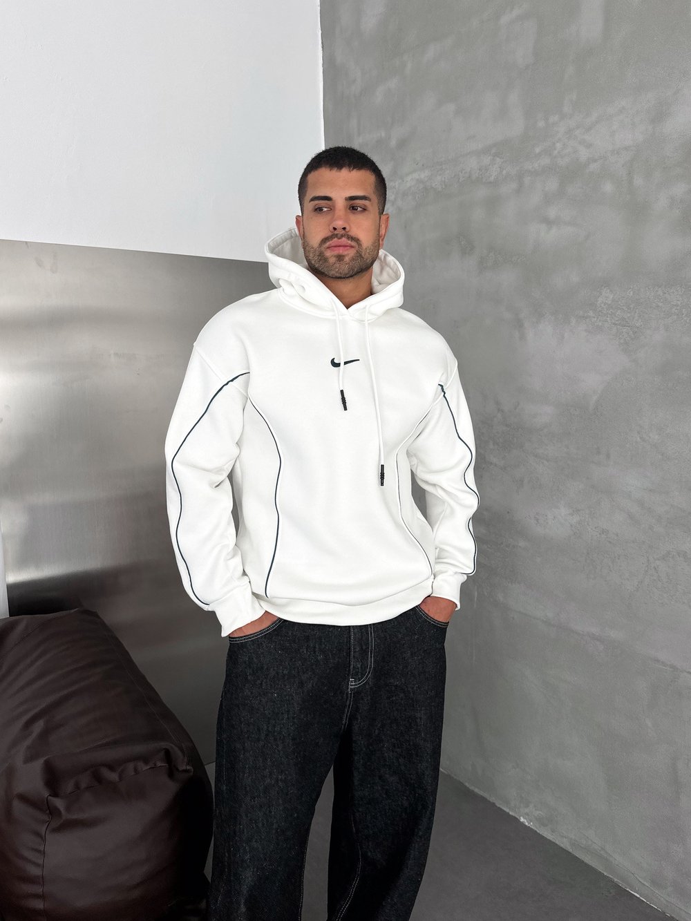 BEYAZ ARABİYE NİKE SWEAT