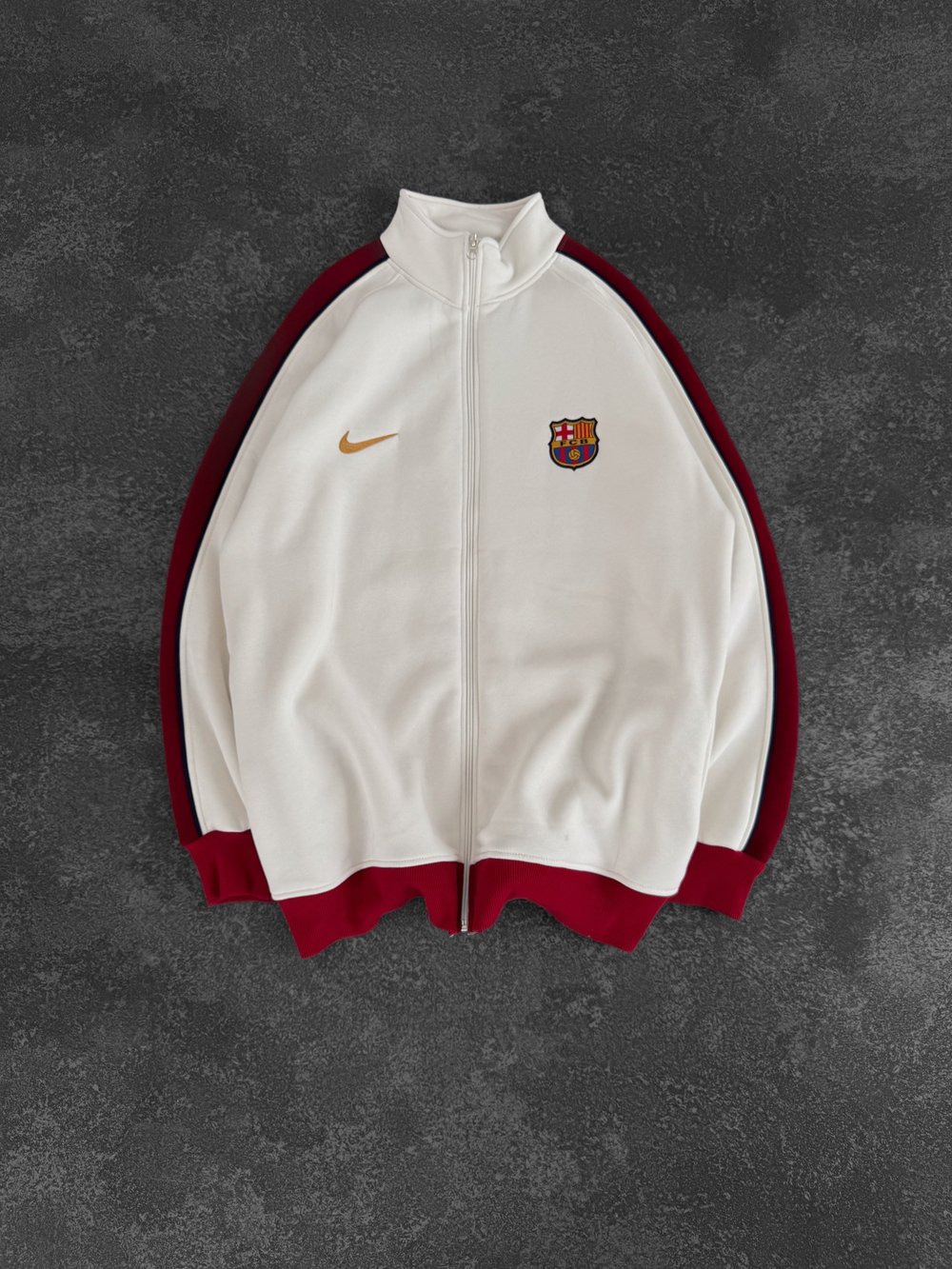BEYAZ KOL GARNİ BARCELONA HIRKA