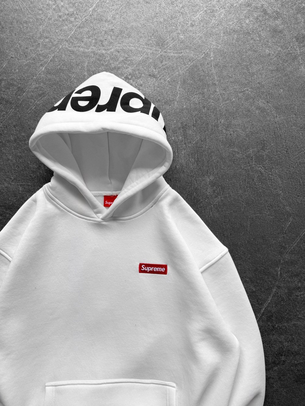 BEYAZ SUPREME KAPŞONLU SWEAT