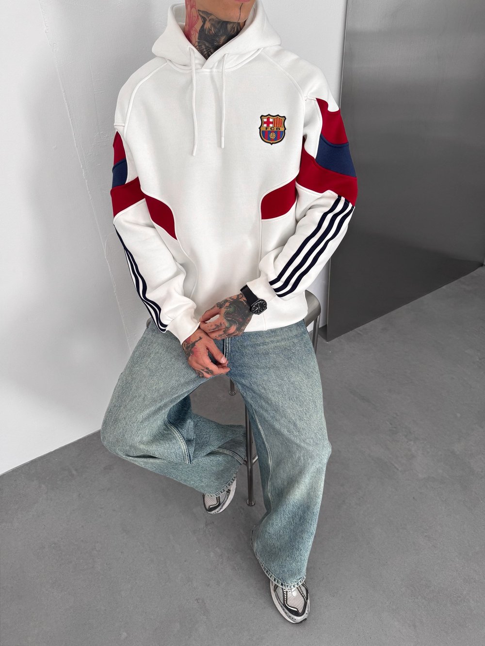 BEYAZ TEK GARNİ BARCELONA SWEAT