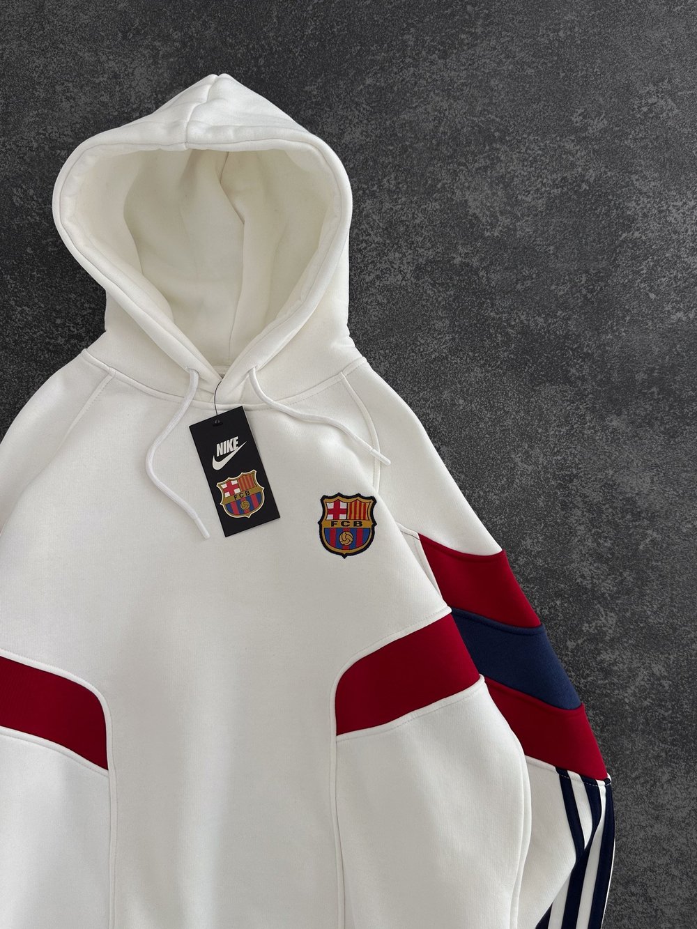 BEYAZ TEK GARNİ BARCELONA SWEAT