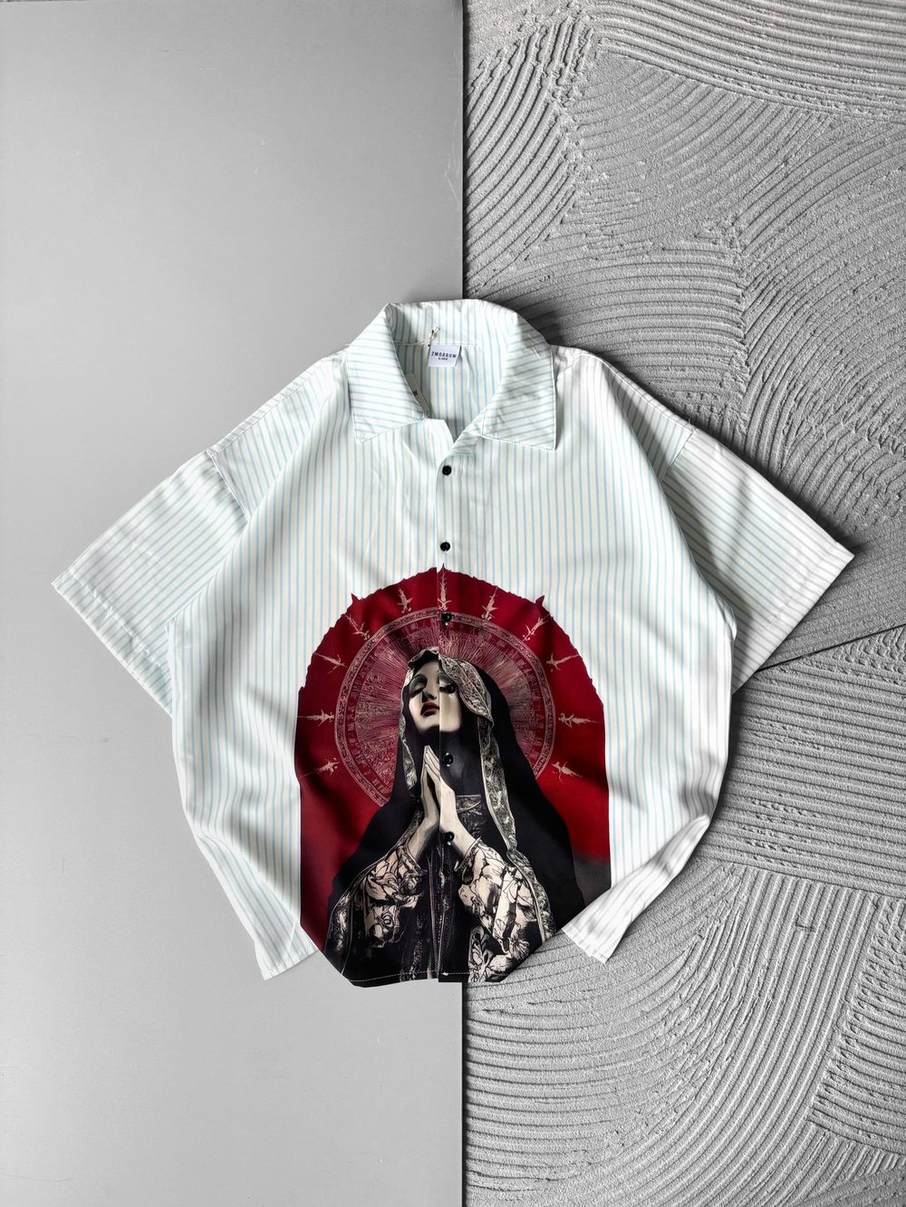 ÇİZGİ DUA BASKILI OVERSİZE GÖMLEK