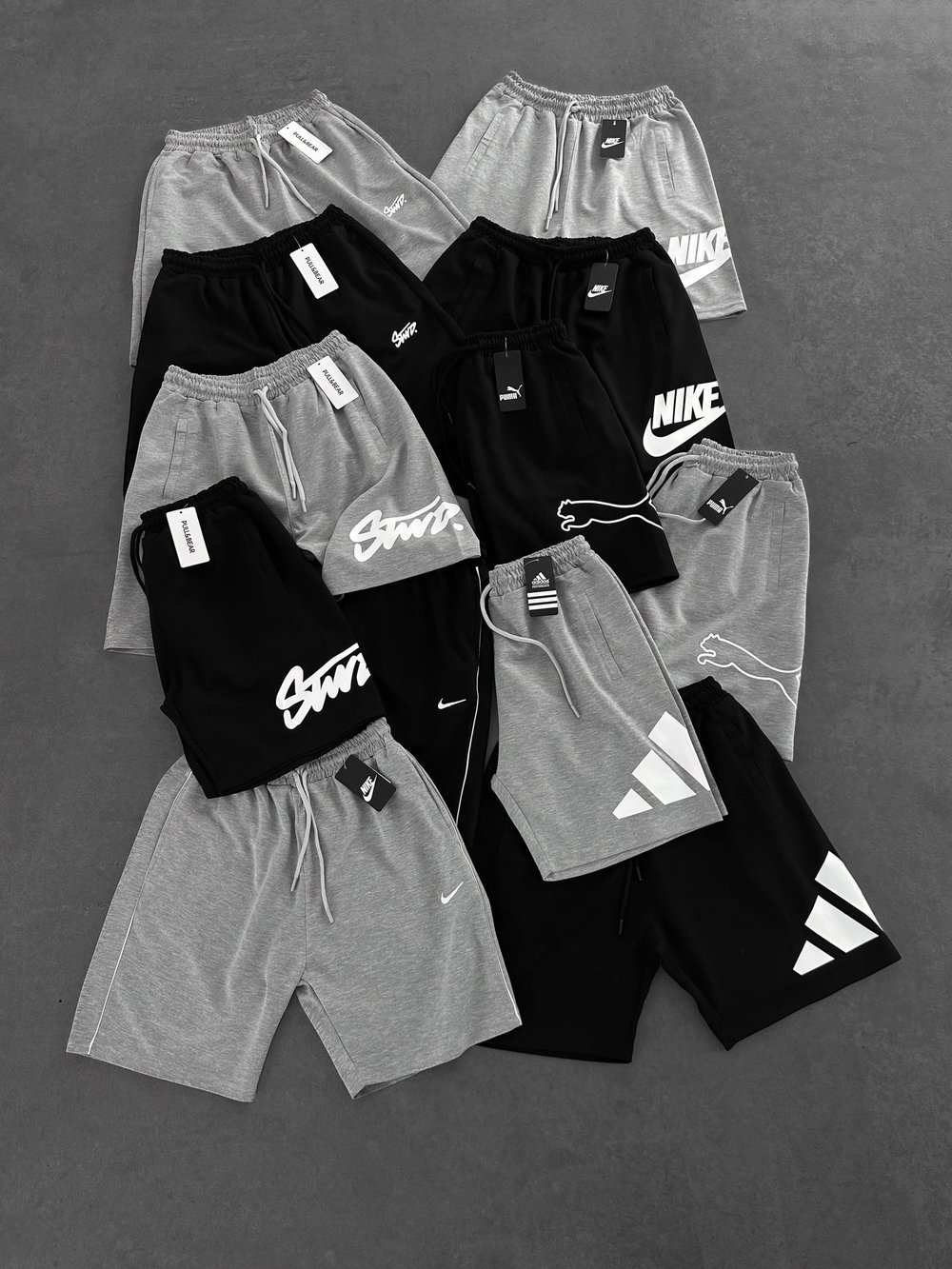 GRİ DİKEY NİKE ŞORT