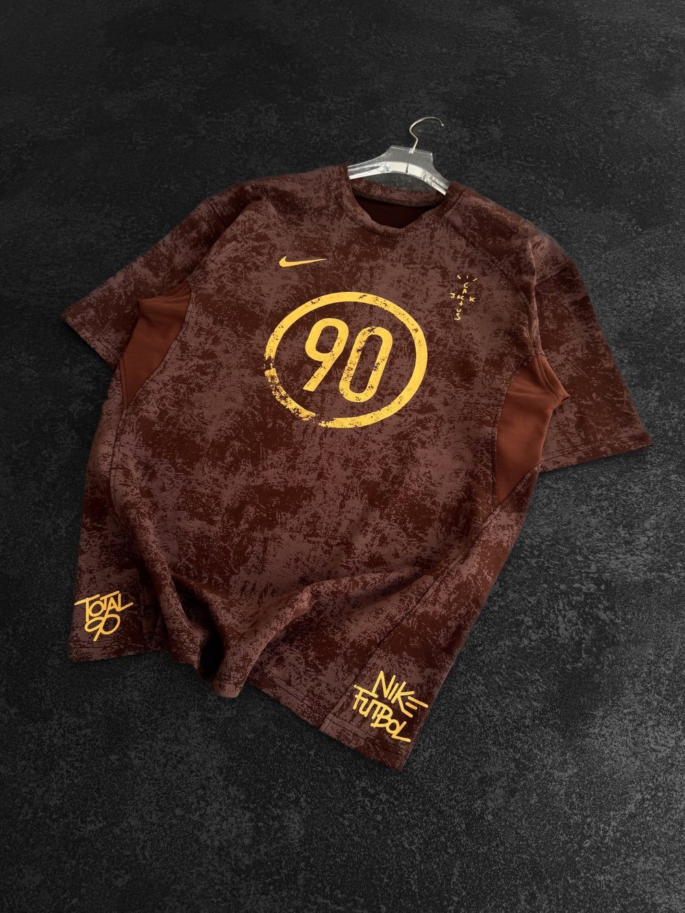 KAHVE 90 TRAVİS TSHİRT