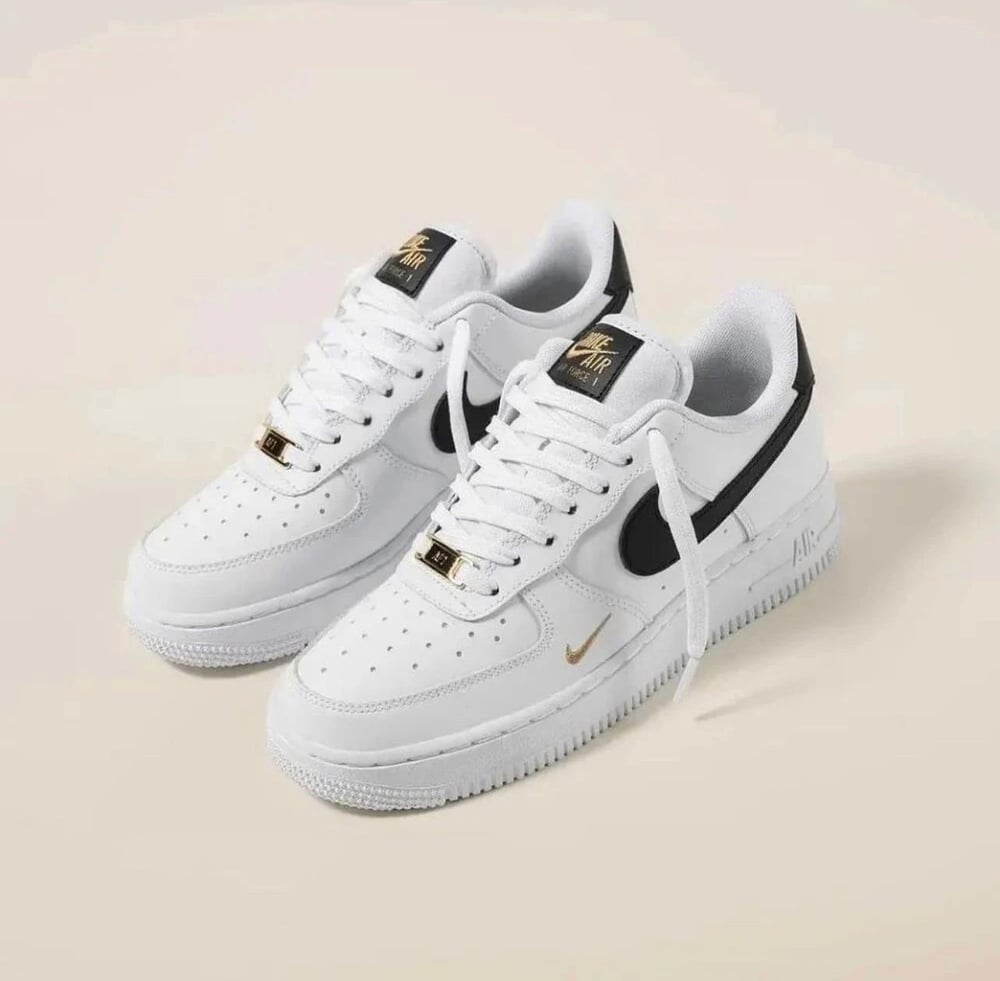 NİKE AİR FORCE 1 ESSENTİAL
