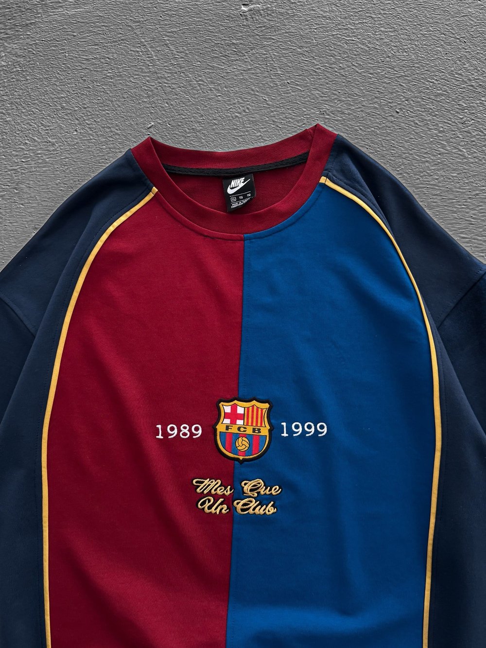 PARÇALI 1999 BARCELONA TSHİRT
