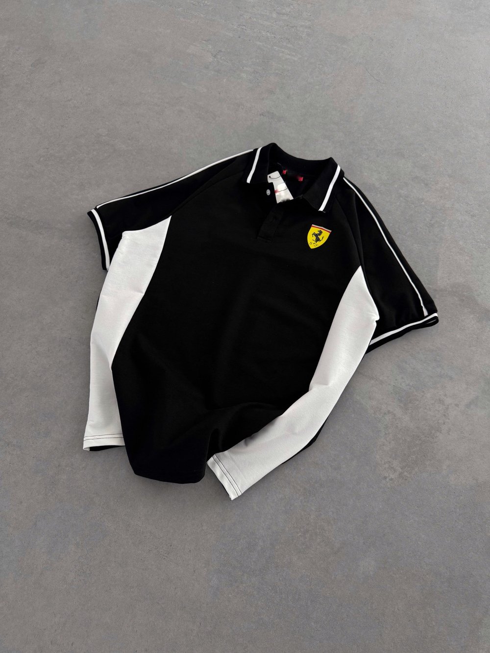 SİYAH GARNİ FERRARİ TSHİRT