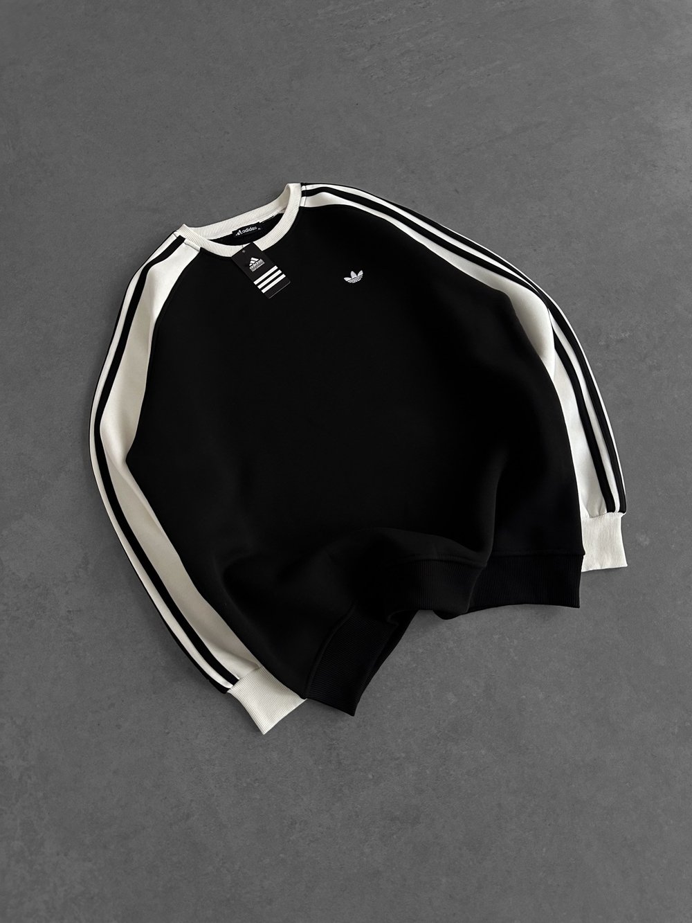 SİYAH GÖVDE ADİDAS SWEAT