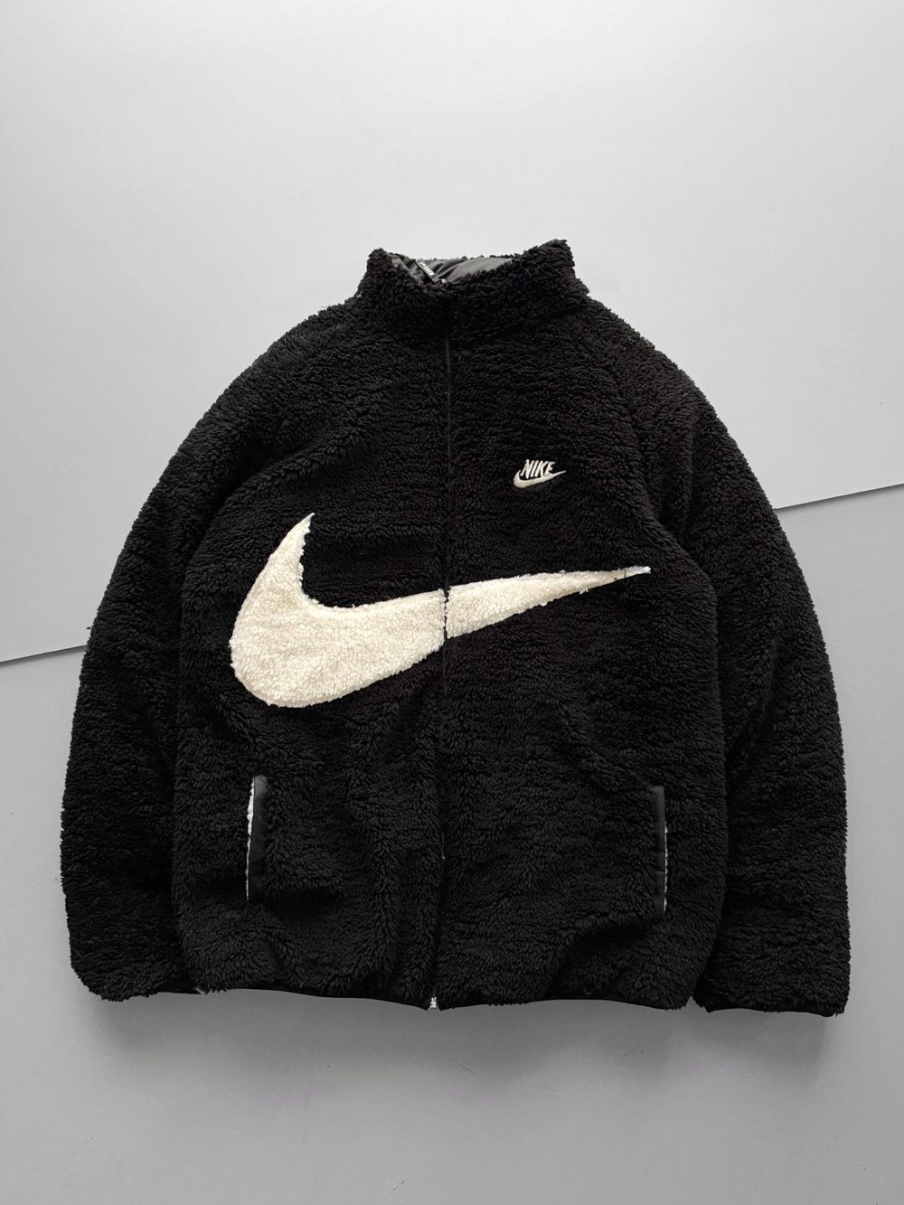 Tam Siyah Çift Nike Mont