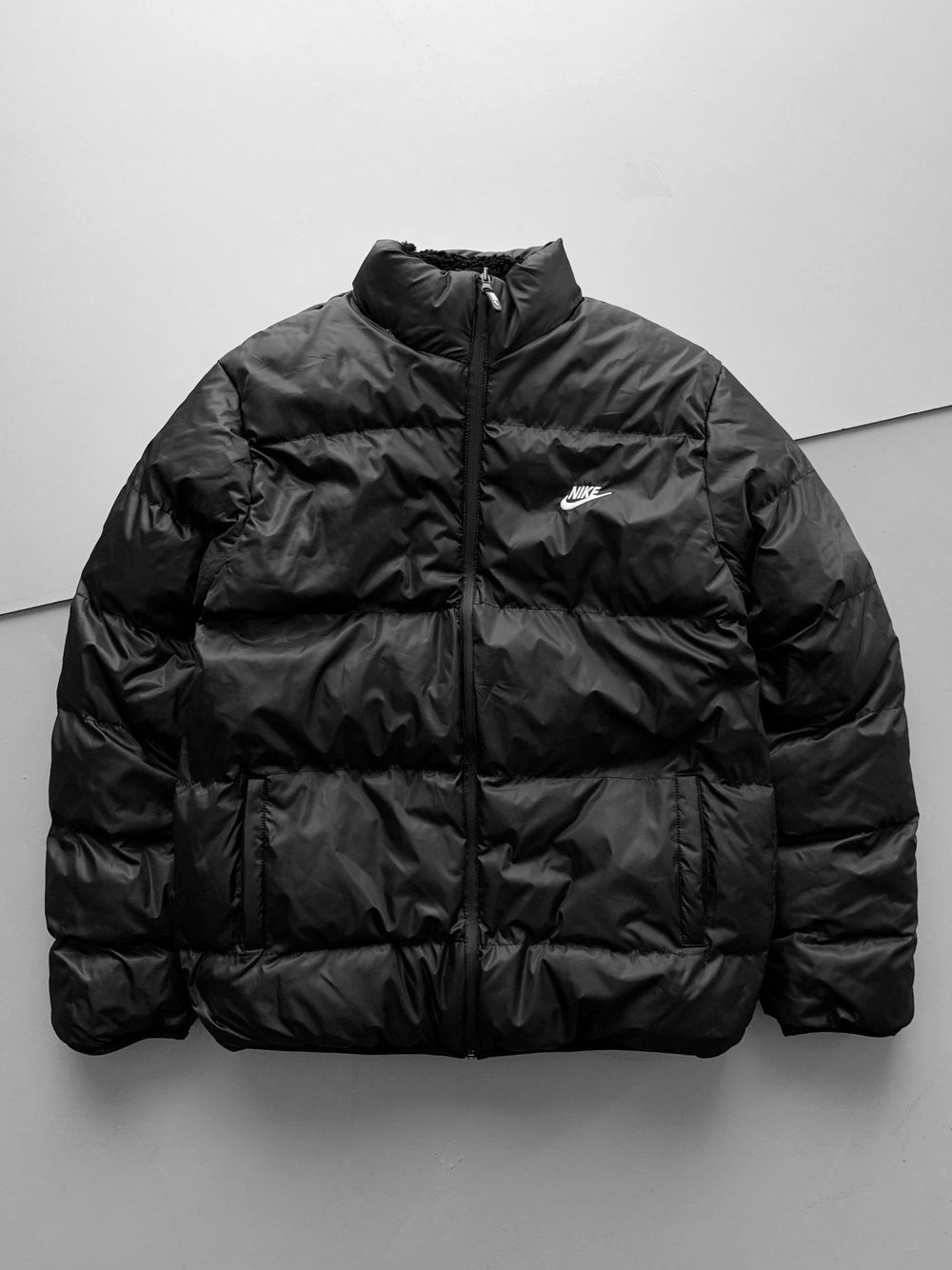Tam Siyah Çift Nike Mont