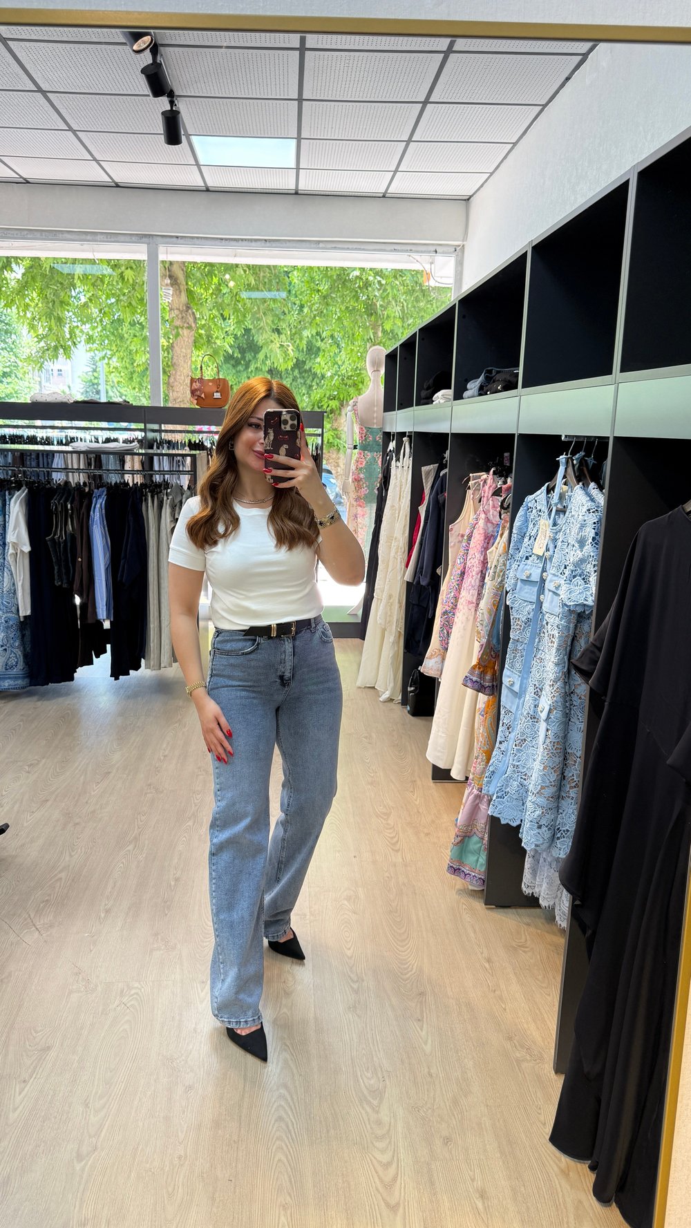 Yüksek Bel Toparlayıcı Siyah Kemerli Jean