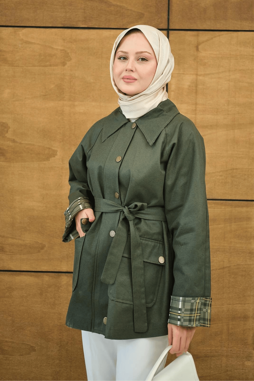 Aure Trench - Haki