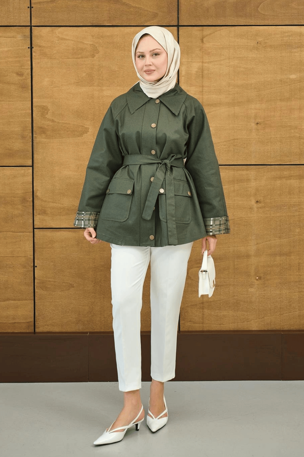 Aure Trench - Haki