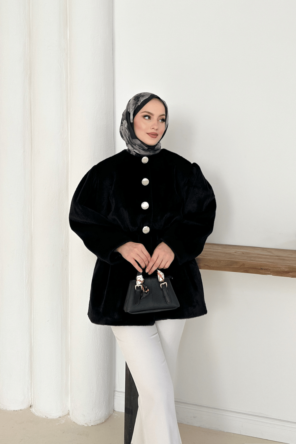 Grace Kaban - Siyah
