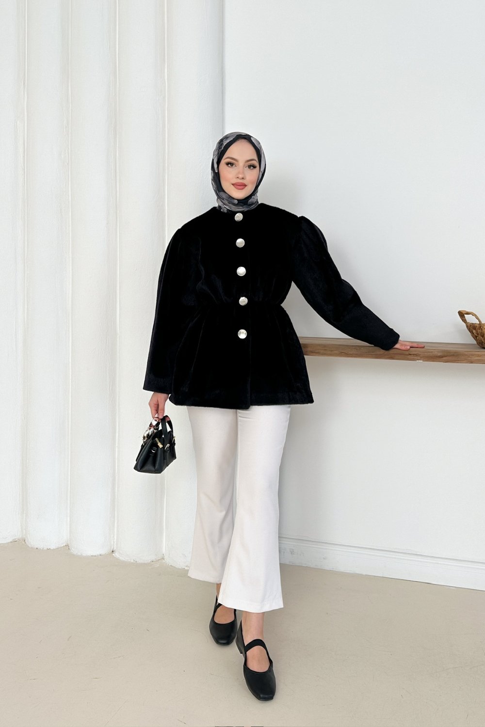 Grace Kaban - Siyah