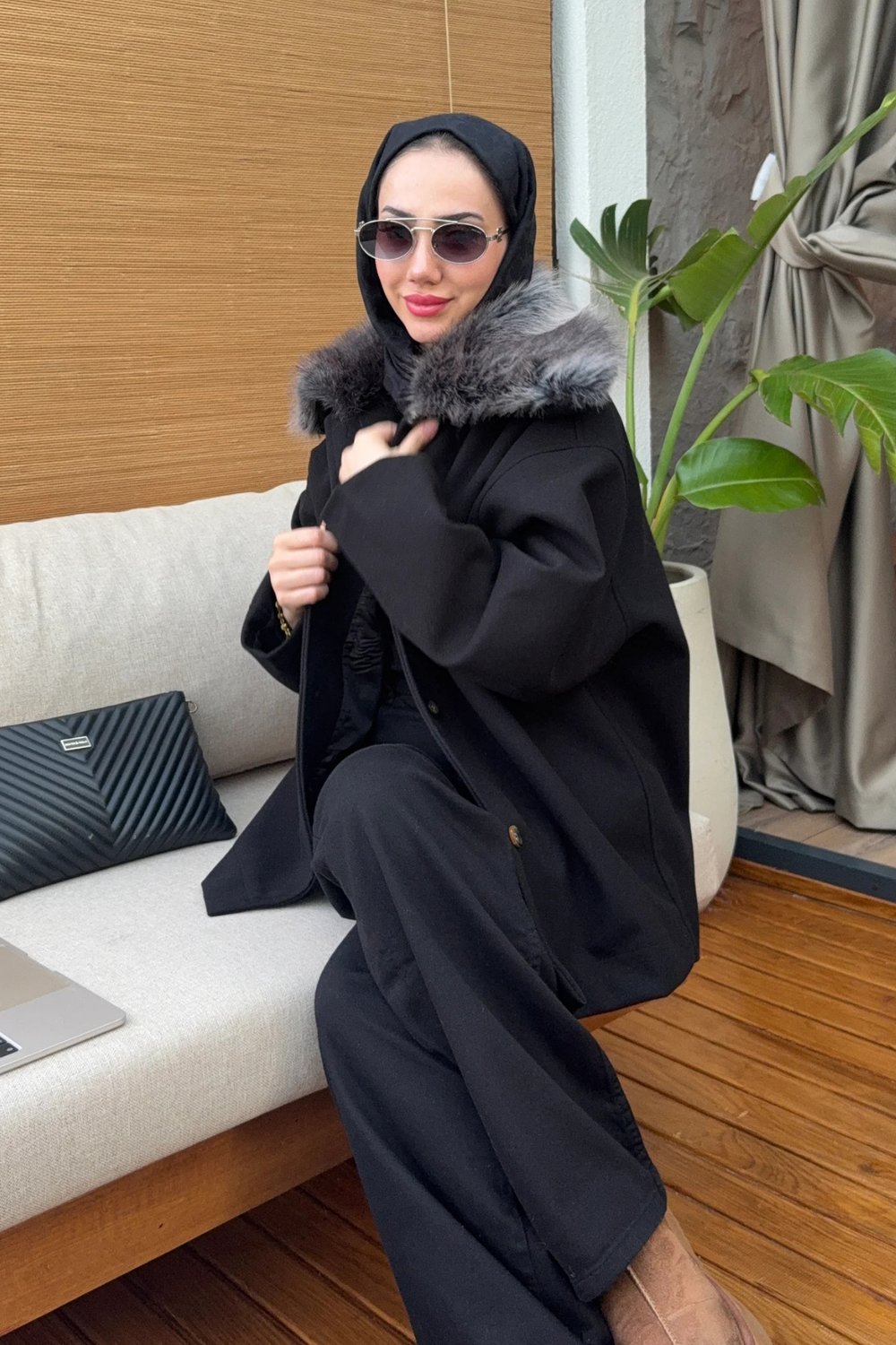 Loren Kürklü Kaban - Siyah