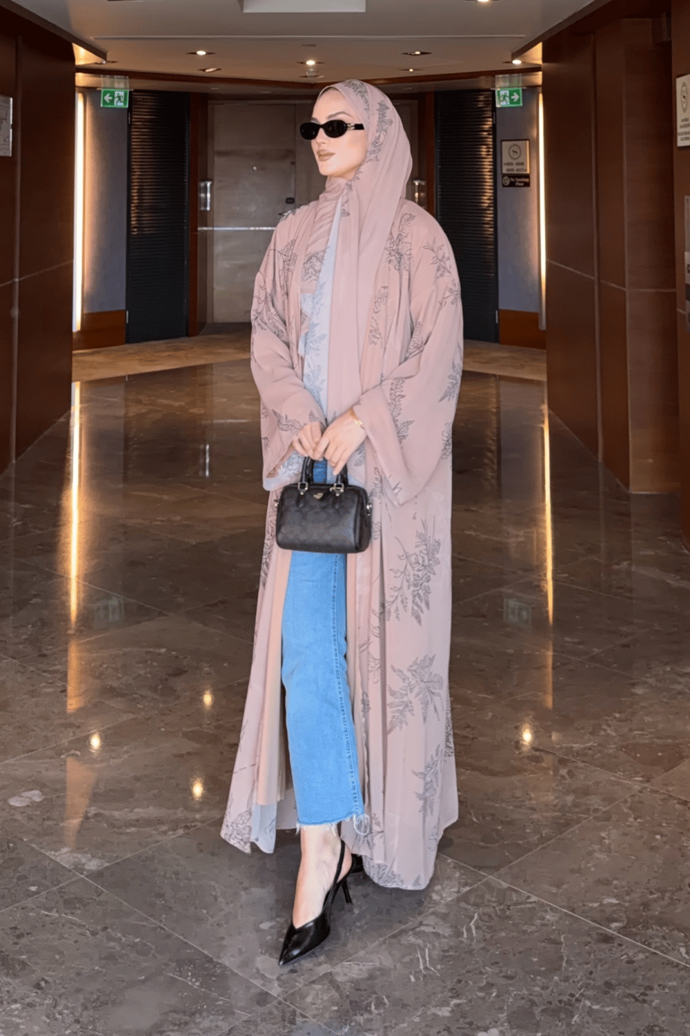 Nayra Abaya - Vizon