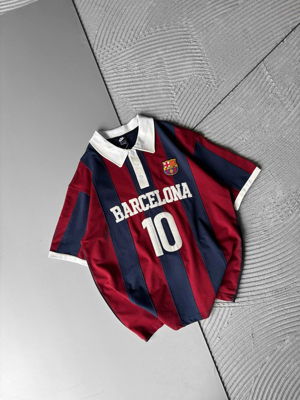 BARC 10 POLO YAKA OVERSİZE TSHİRT LACİ