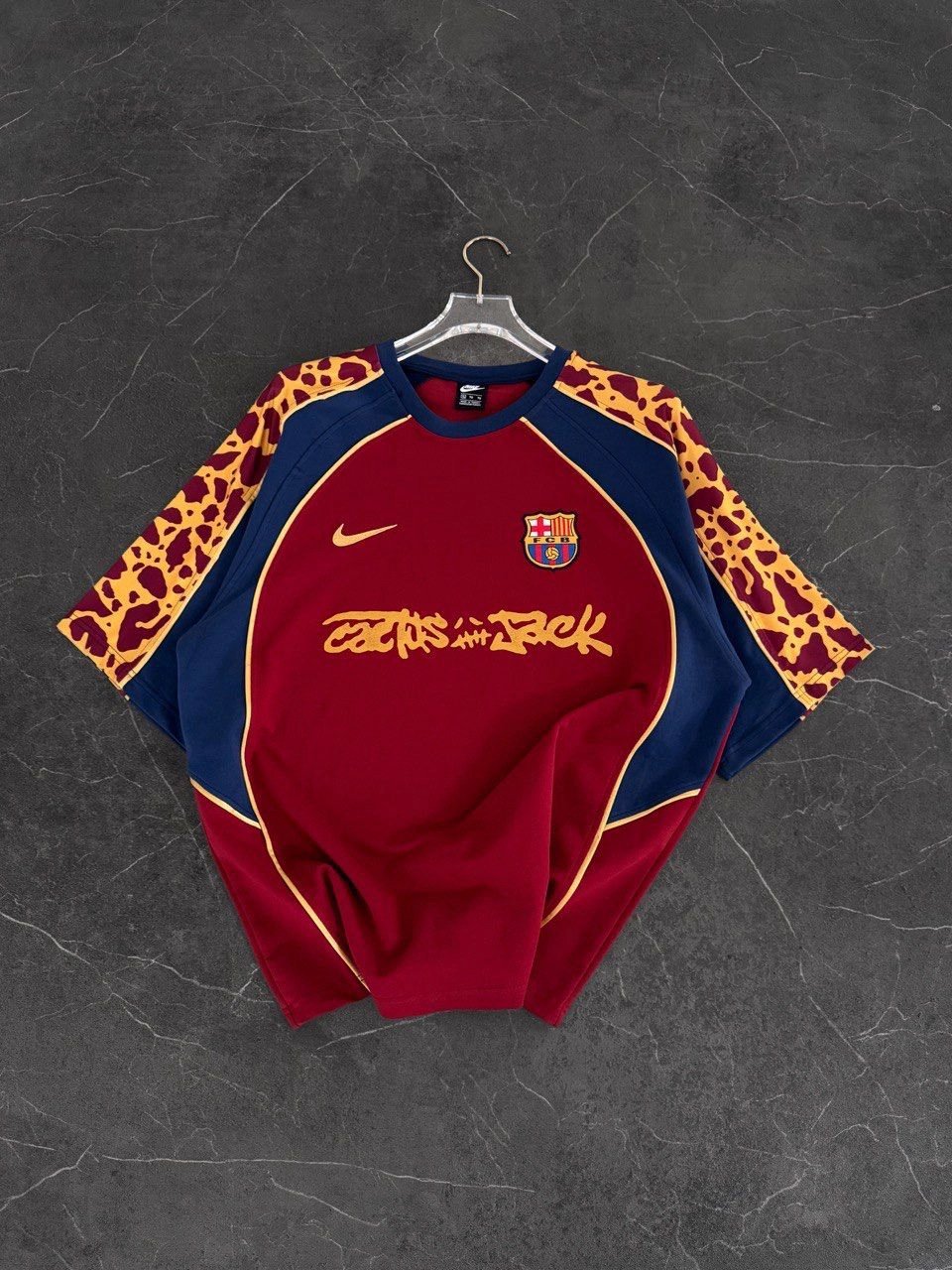 BISIKLET YAKA BARC KOL DESEN OVERSIZE TSHIRT KIRMIZI
