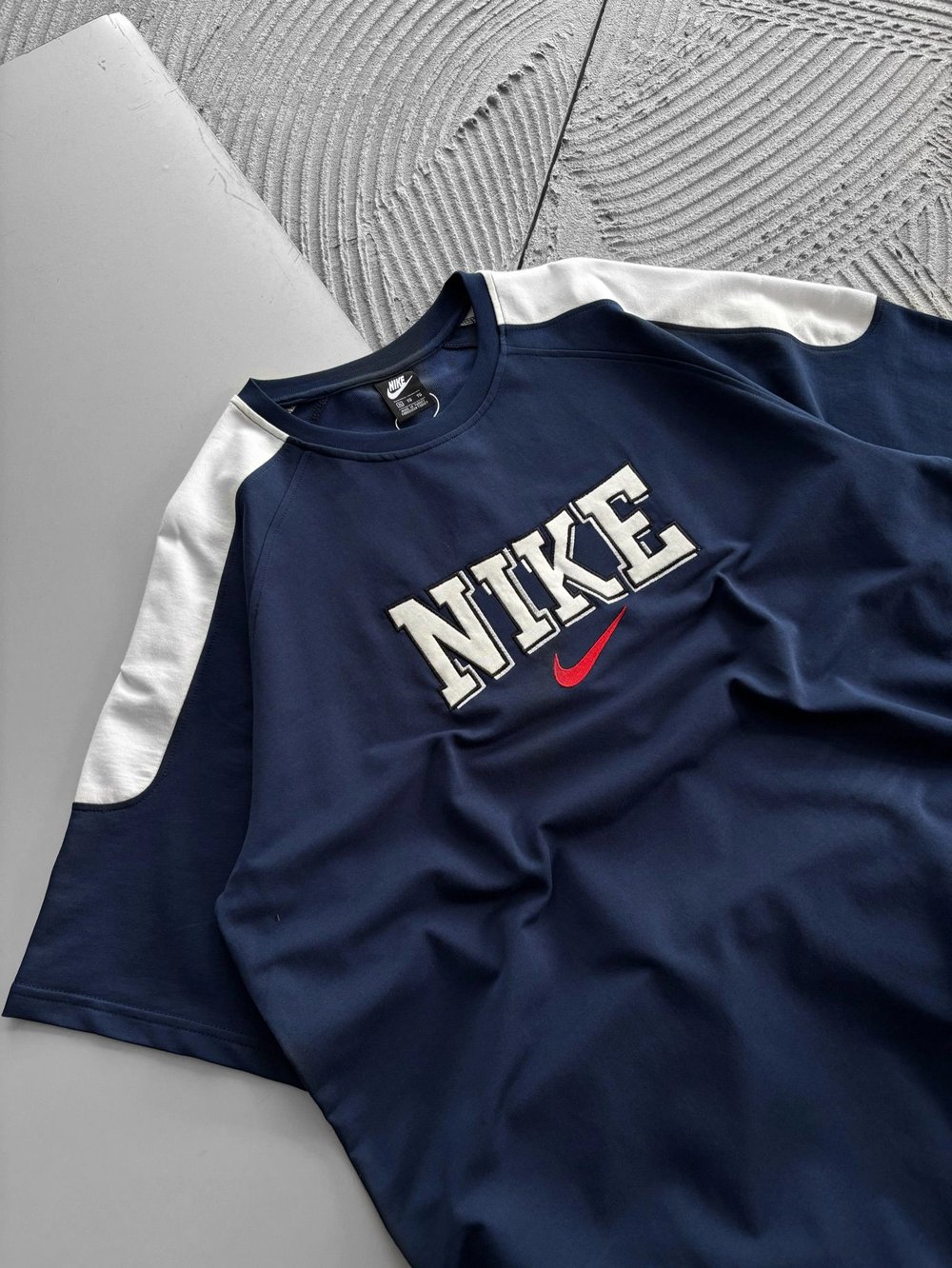 BISIKLET YAKA NK NAKIŞLI KOL PARCA DETAY OVERSIZE TSHIRT LACİ