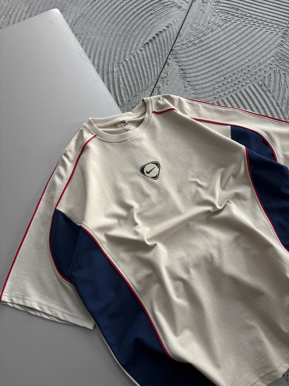 BISIKLET YAKA NK TN YANDAN PARÇALI OVERSIZE TSHIRT KREM