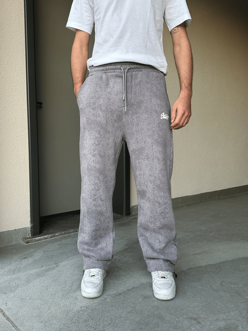 ÖZEL SERİ YIKAMALI KÜÇÜK BASKI PAÇA AYARLANABİLİR BAGGY EŞOFMAN ALTI GRİ