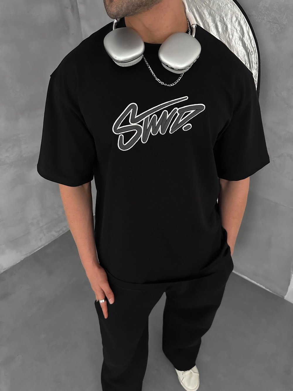 STW KABARTMA NAKIŞ BISIKLET YAKA OVERSIZE TSHIRT SİYAH