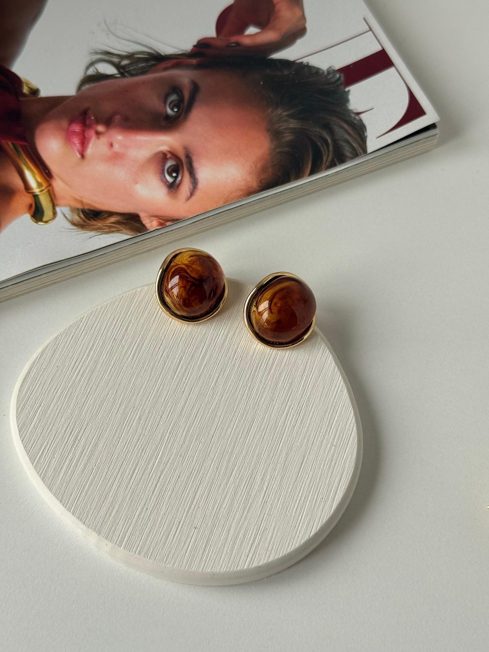 Amber Dome Gold Kadın Küpe