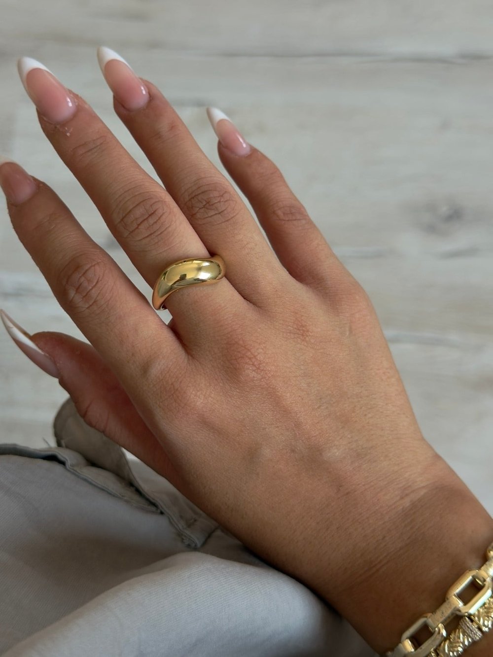 Gold Bombeli Minimalist Yüzük