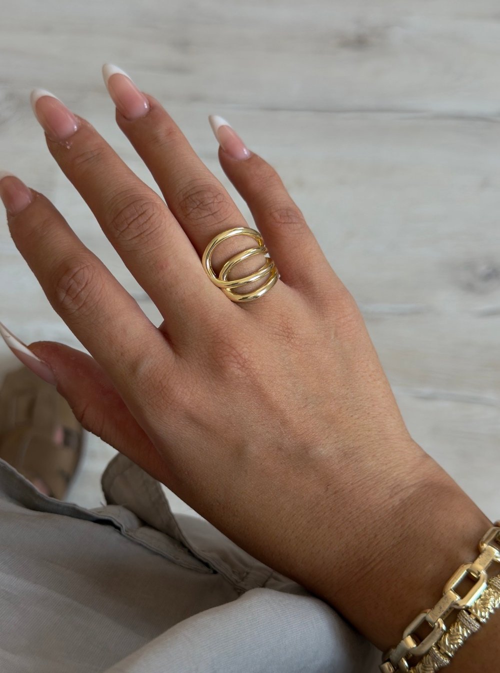 Gold Üçlü Geçişli Modern Yüzük