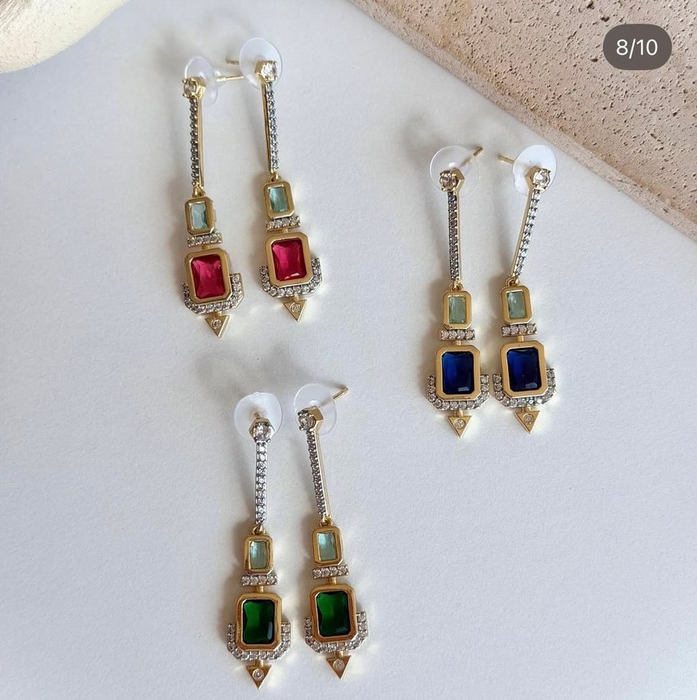 Renkli Baget Taşlı Sallantılı Küpe