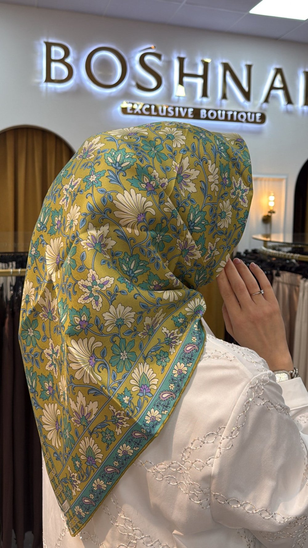 BELLİ Yeşil Etnik Desen %100 Twill İpek Eşarp 4314-83